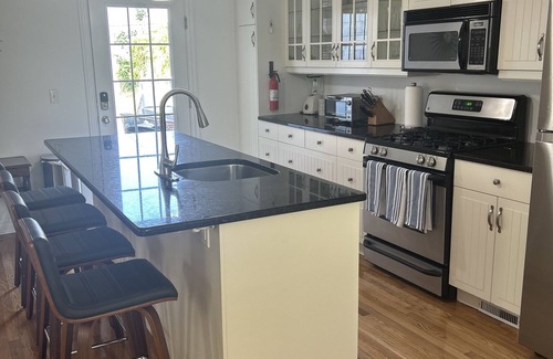 Asbury Park Apartment | Pet-Friendly Asbury Park Retreat - Steps from the Beach