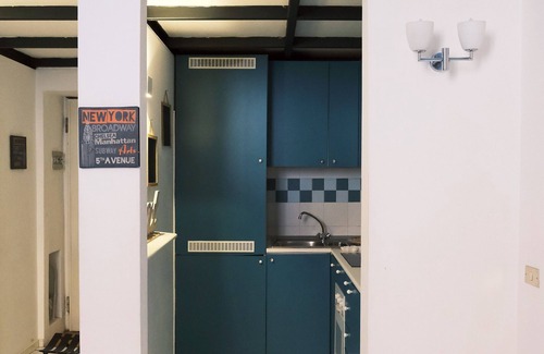 Porta Romana Apartment | Inviting AsCasa Mini Loft in Crocetta with Great Amenities
