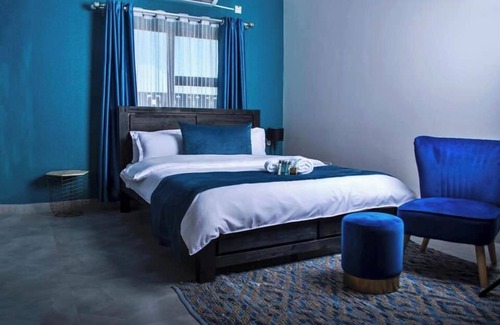 Jwaneng House | Ascentia Guest House: Family-Friendly with Breakfast Included