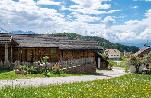 Collalbo Apartment | Exceptional Family Stay at Aschnerhof Auf'm Egg, Rated 9/10