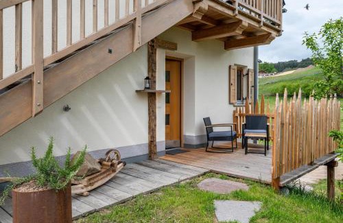 Collalbo Apartment | Exceptional Family Stay at Aschnerhof Auf'm Egg, Rated 9/10
