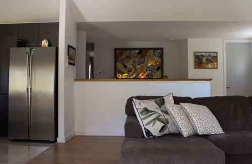 Hepburn Springs House | Ascona Retreat: Family-Friendly Getaway in Hepburn Springs