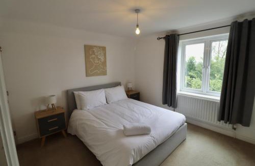 Ascot House | Ascot Four Bedroom House With Garden
