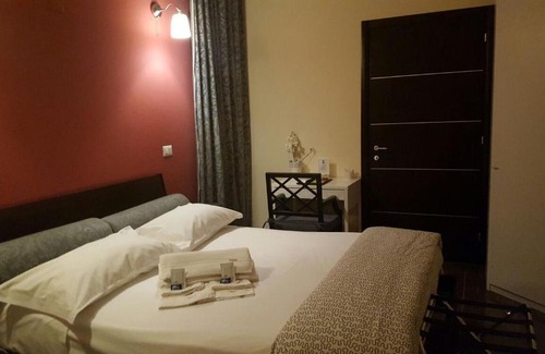 Caianello Bed & Breakfast | Cozy Ascot Holiday Home with Hot Tub & Family-Friendly Perks