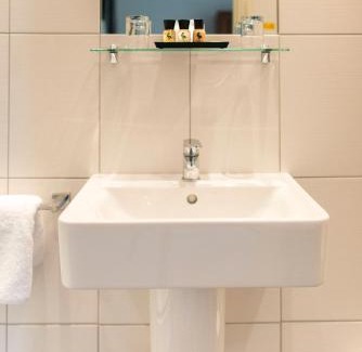 Harrogate Hotel | Discover Comfort at Ascot House: Family-Friendly Stay