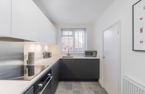 Ascot Condo | ★ASCOT RACES★PERFECT SPOT TO EXPLORE WINDSOR/ASCOT