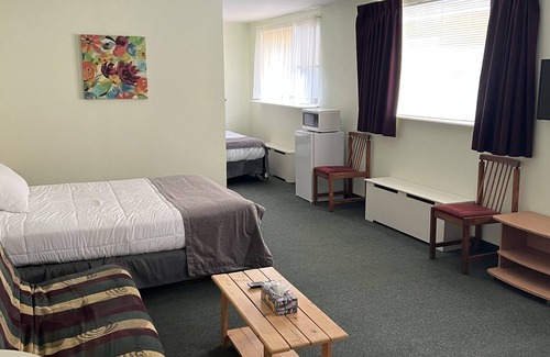 Division No. 16 Hotel | Cozy Asessippi Inn: Family-Friendly with Breakfast Included