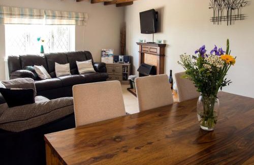 Skegness House | Ash Cottage E1224