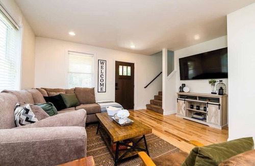 Three Oaks House | Explore Ash & Elm: Walk to Journeyman Distillery!