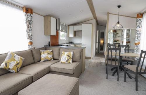 Denny House | Ash