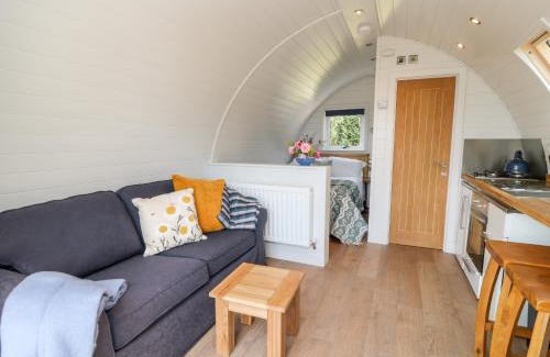 Saltash House | Discover Ash: A 4-Star Hotel with Perfect Guest Ratings