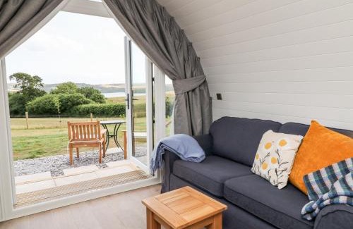 Saltash House | Discover Ash: A 4-Star Hotel with Perfect Guest Ratings