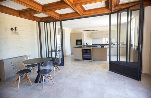 Montfavet House | Discover Ash Trees in Provence: Family-Friendly Retreat