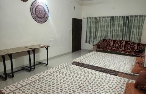 Ujjain House | Guest Rated 10/10: Asha Natural Home with Ocean Views