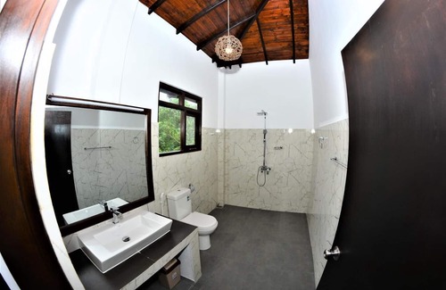 Rekawa Hotel | Ocean View Escape at Ashansa Lagoon Resort - Rated 10/10