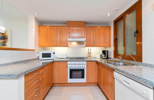 L'Alfas del Pi Apartment | Enjoy Oceanfront Bliss at Ashanti Club Holiday Apartment