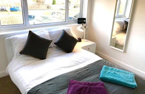 Didcot Apartment | Pet-Friendly Retreat at Ashbrook Harwell - Book Your Stay!