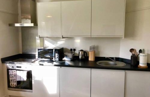 Didcot Apartment | Pet-Friendly Retreat at Ashbrook Harwell - Book Your Stay!