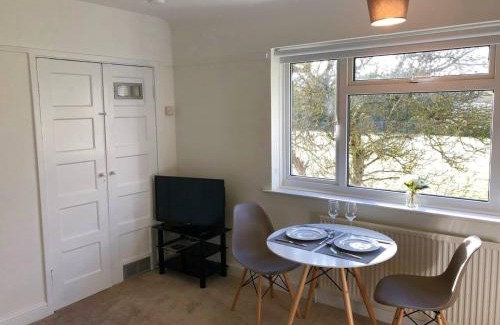Didcot Apartment | Pet-Friendly Retreat at Ashbrook Harwell - Book Your Stay!