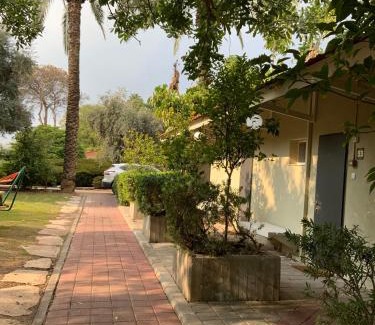 Ashdot Ya'akov Ihud Hotel | Discover Ashdot Yaacov Ichud Kibbutz Country Lodging