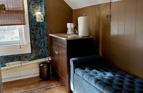 Burton Street House | Romantic Asheville Retreat with Spa & Pet-Friendly Amenities