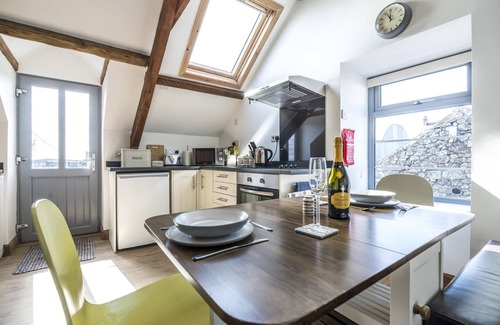 Llawhaden Apartment | Pet-Friendly Retreat: Ashgrove Farm 1 Bedroom Apartment