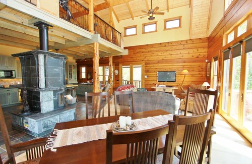 Emigrant Cabin | Experience Ashling Ranch: River Access, Pet Friendly Stay