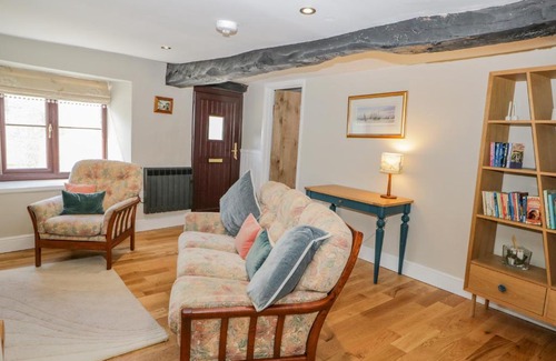 Bassenthwaite House | Pet-Friendly Ashness: Enjoy Your Stay at 7.7/10 Rated Hotel