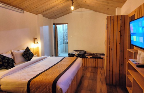 Satbunga Hotel | Ashtapad Saamaayik Resort