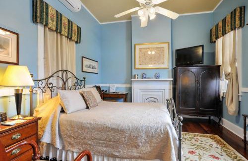 Esplanade Ridge Bed & Breakfast | Welcoming Ashton's Bed and Breakfast: Guest Rated 9.7/10