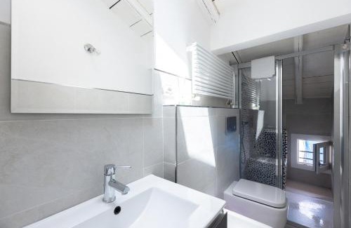 L'antico Ghetto Ebraico Apartment | Discover Asinelli, Bologna: Pet & Child Friendly Retreat