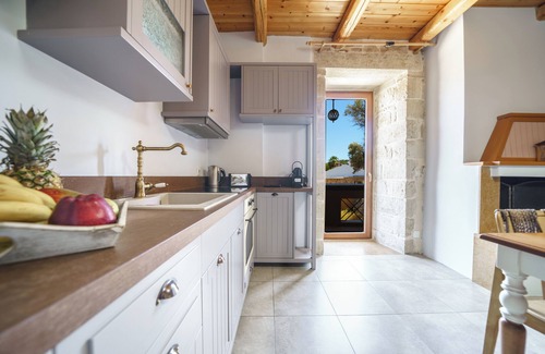 Asites House | Experience Asion Lithos: Ocean View Pool & Spa Retreat