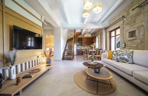Asites House | Experience Asion Lithos: Ocean View Pool & Spa Retreat
