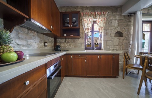 Asites House | Experience Asion Lithos: Ocean View Pool & Spa Retreat
