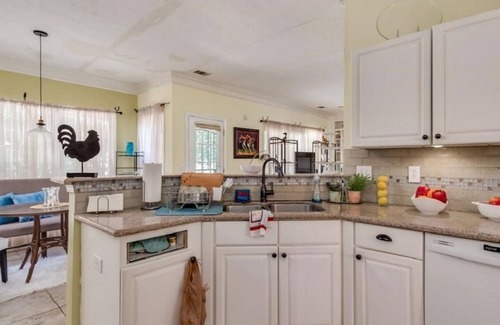 Stone Mountain House | Special Rates for Medical Professionals: Pool & Spa Amenities