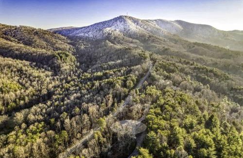 Blue Ridge House | Aska Lux Retreat - Views Hot Tub & Game Room