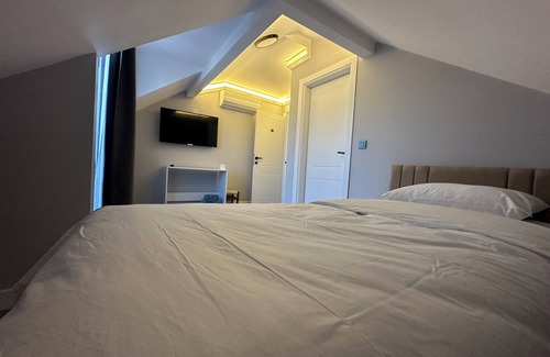 Arnavutkoy House | ASLAN AİRPORT HOTEL