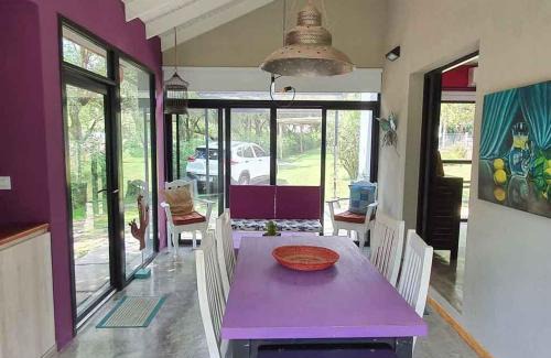 Merlo House | ASM CASA I: Perfect Stay with Pool & Pet-Friendly Perks