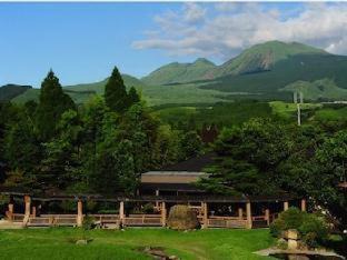 Minamiaso Hotel | Relax at Arden Hotel Aso with Breakfast & Hot Tub Access