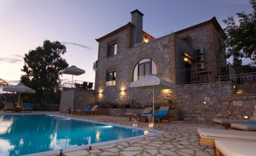 Lefktron Villa | Exceptional Aspasia Villa by Elrin Villas Mani with Pool