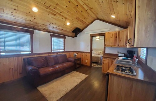 Victor Cabin | Adventure Awaits at Aspen Adventure Victor Hotel
