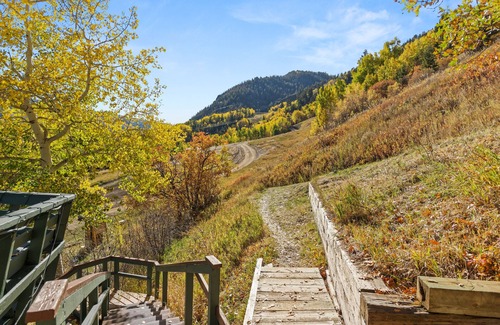 Aspen Condo | Experience Aspen Mountain: Ski-In/Ski-Out at Lift One