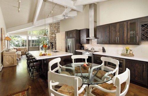 Aspen Condo | Stunning Aspen Alps 2-Bedroom Condo - Pet Friendly & Central