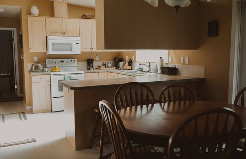 Seeley Lake House | Explore Aspen Cabin at Tamaracks Resort with Lake Views
