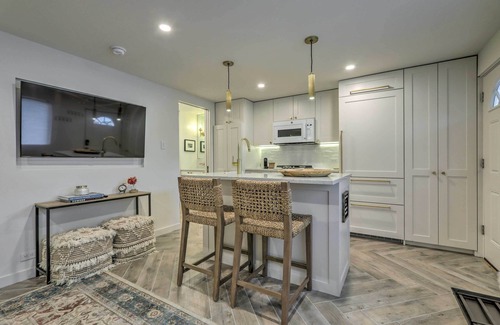 Aspen Condo | Scenic Aspen Condo with Mountain Views & Ski Access