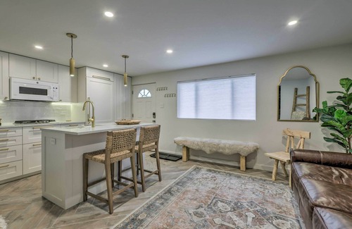 Aspen Condo | Scenic Aspen Condo with Mountain Views & Ski Access