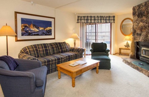 Mammoth Lakes Condo | Aspen Creek #104