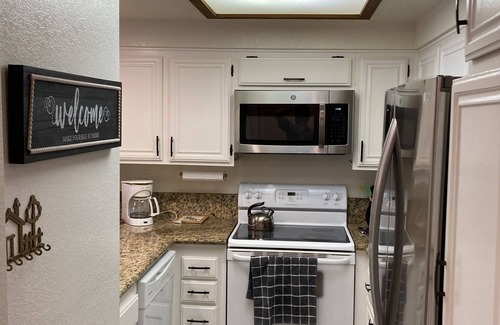 Mammoth Lakes Cabin | Inviting Aspen Creek #226: Family-Friendly Stay with Pool