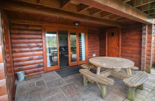 Bridgetown House | Pet-Friendly 4-Star Retreat in Aspen Awaits Your Stay