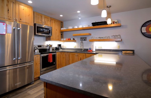 Crested Butte Condo | Experience Aspen Grove: 4 BR Condo with Hot Tub & Spa